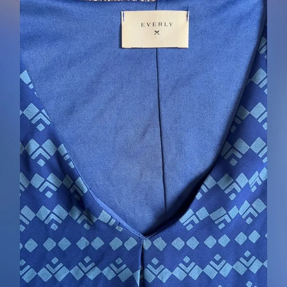 EVERLY Blue Abstract Aztec Lined Women’s Dress Size Medium